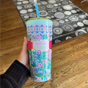 Lily Pulitzer 24 oz tumbler NWT “Golden Hour”